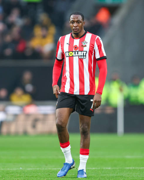 在场边还是 在场边还是