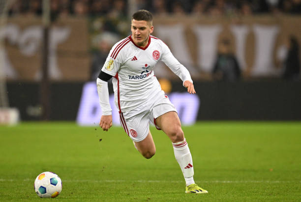 马尔以高达 马尔以高达